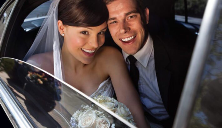 Elegant wedding limo service in Ontario for bride and groom