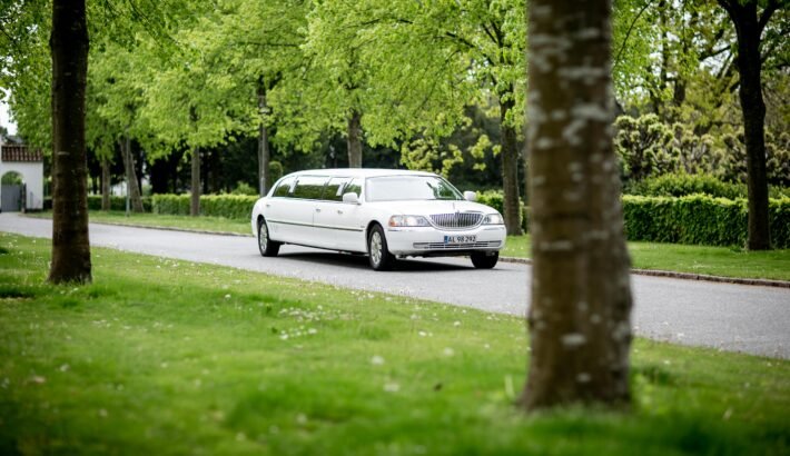limousine service Toronto