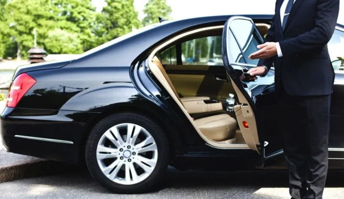 Luxury Scotiabank Arena limo service by Reliable Limousine for Detroit Red Wings vs Toronto Maple Leafs game.