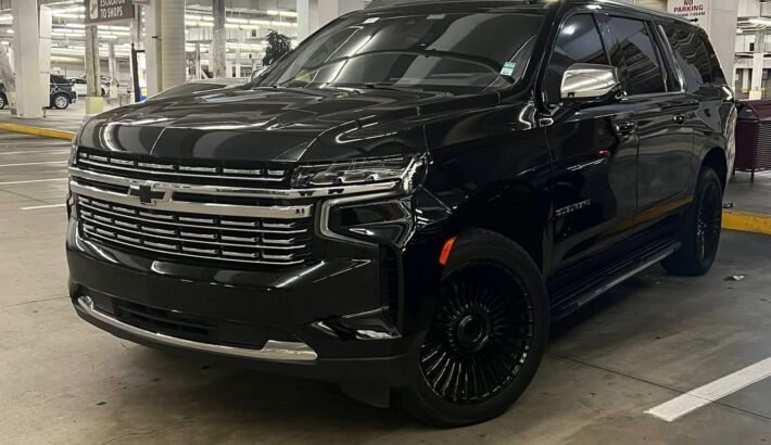 Luxury Burlington limo service with chauffeur—airport transfers, weddings, tours